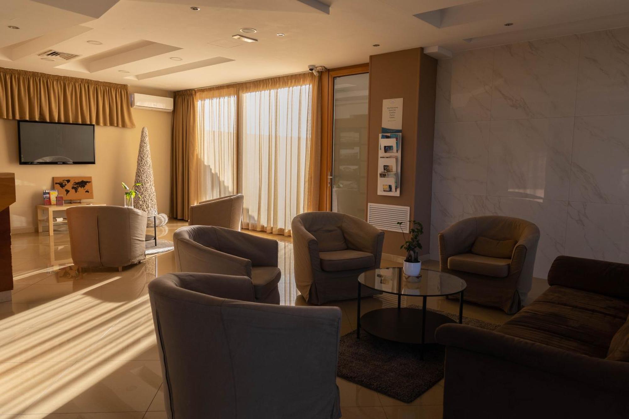 Nelton Hotel 3*
